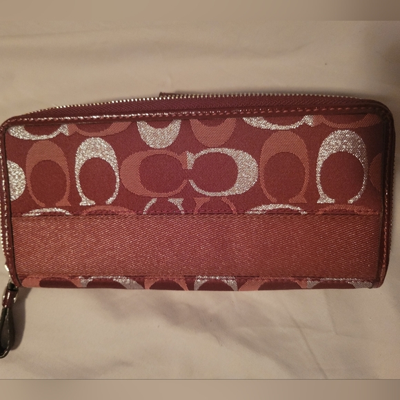 Coach Wallet - Picture 6 of 7